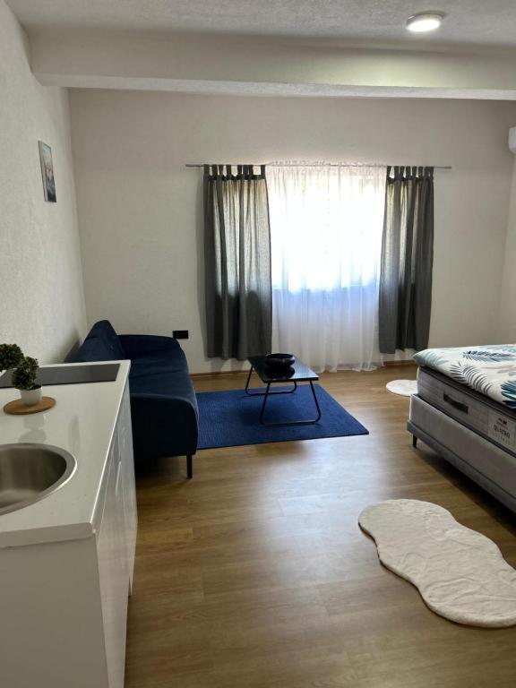 Apartmani Art 亚伊采 外观 照片